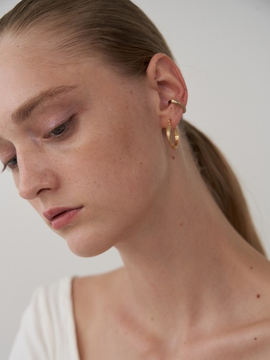 Thorn earcuff (14K Gold plated)