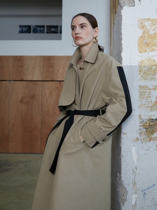 COLOR COMBINATION TRENCH COAT - BG