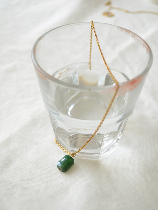 green glass necklace