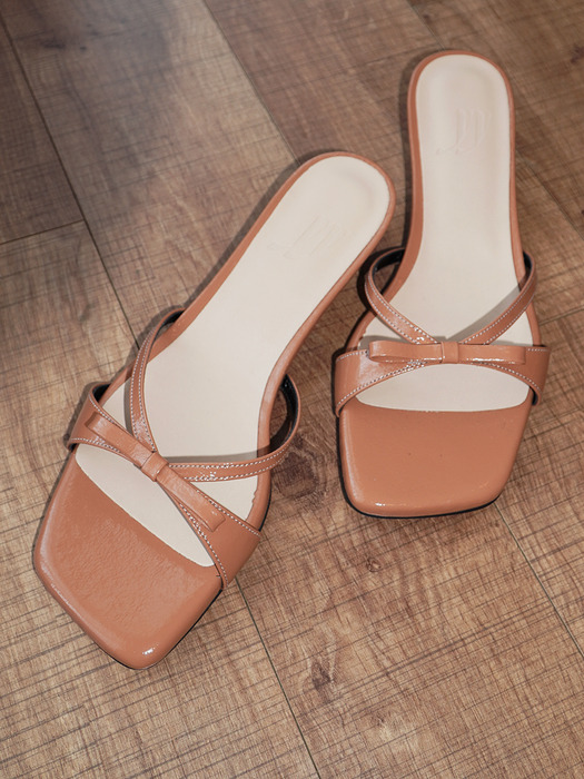 Y.01 Jane candy kitten mules / YY20S-S44 Taupe