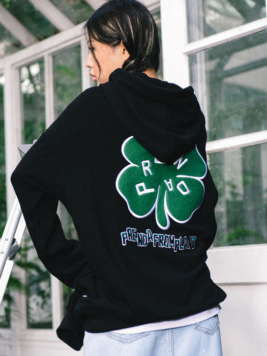 FOUR LEAF CLOVER PATCH HOODIE BLACK