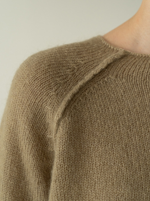 reverse mohair knit (moss beige)