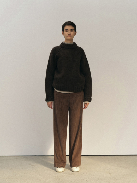 corduroy pants (brown)