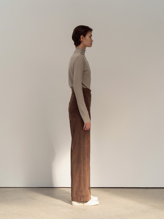 corduroy pants (brown)