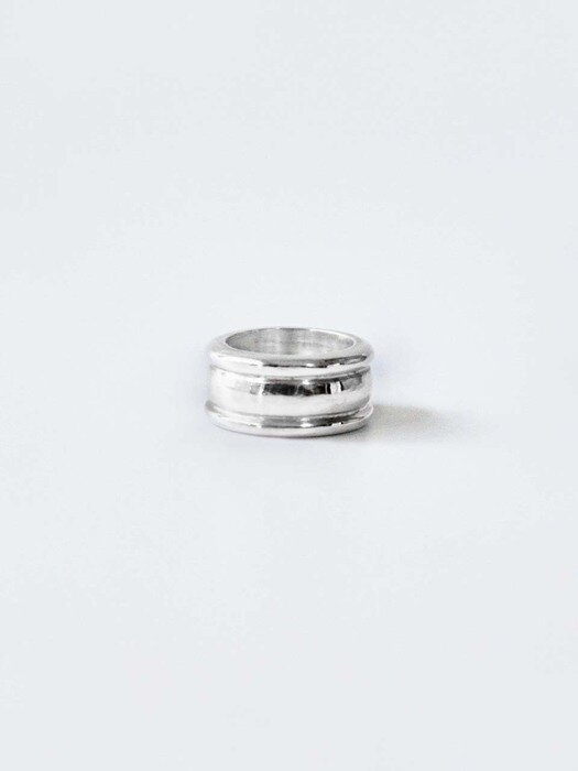BOLD TIRE RING 008