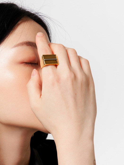 SQUARE LINE RING / GOLD