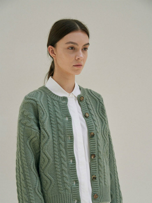 Cable wool cardigan (olive)