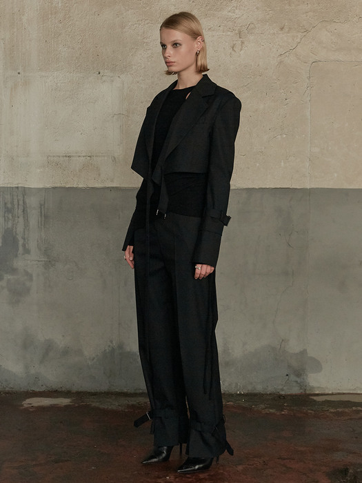 VAGUE Cross Waist Belt Crop Jacket_Black