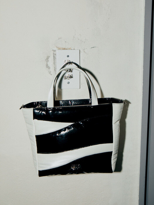 Love Wave Tote Bag / Y.08-BB07 / BLACK+WHITE