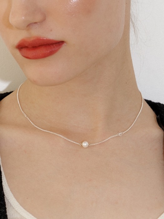 [Silver] Pearl & Crystal Necklace