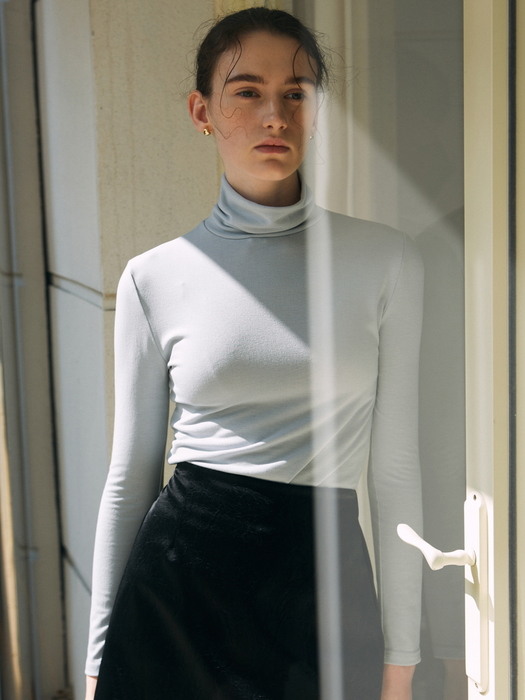 CLASSIC TURTLENECK TOP_IVORY