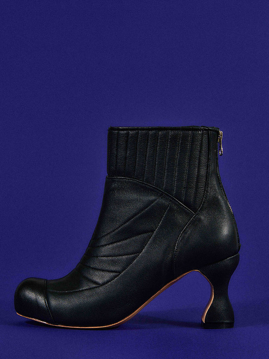 DEBBIE Ankle Boots - Black