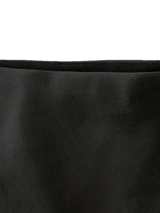 [EXCLUSIVE] Satin Midi Skirt Black