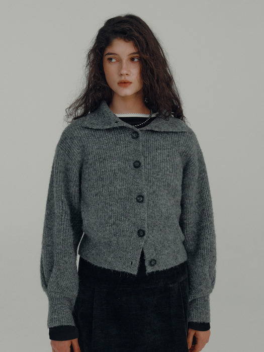 Wool collar knit cardigan. Gray