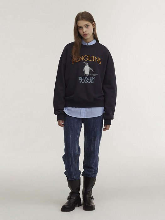 Penguin Embroidery Sweatshirt_Navy