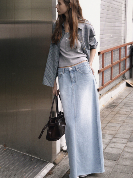 [8차 리오더] Long Slit Denim Skirt