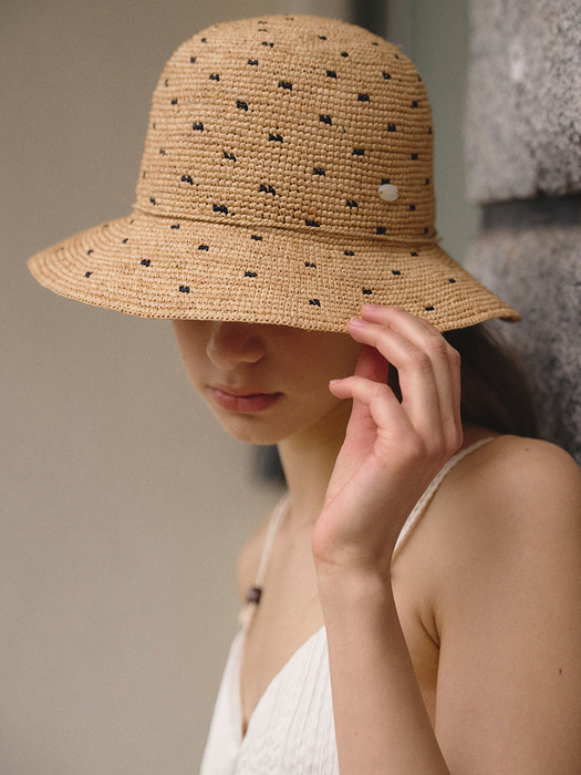 Berry raffia bucket hat