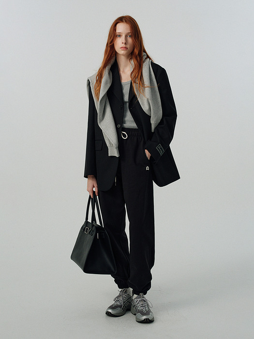 UNISEX LEATHER LOGO SWEAT PANTS BLACK_UDPA5A101BK