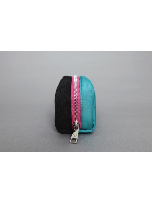 knit-padding pouch (sky/black)