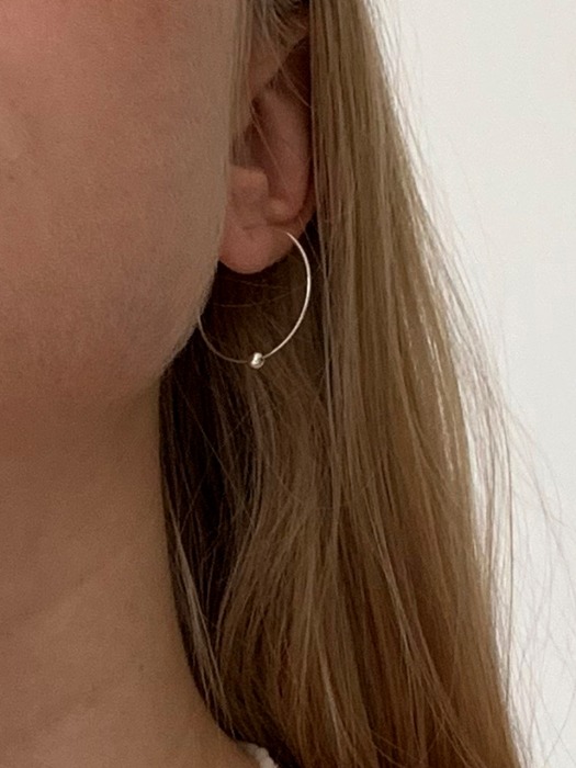 [usual M.E]luna orbit earrings