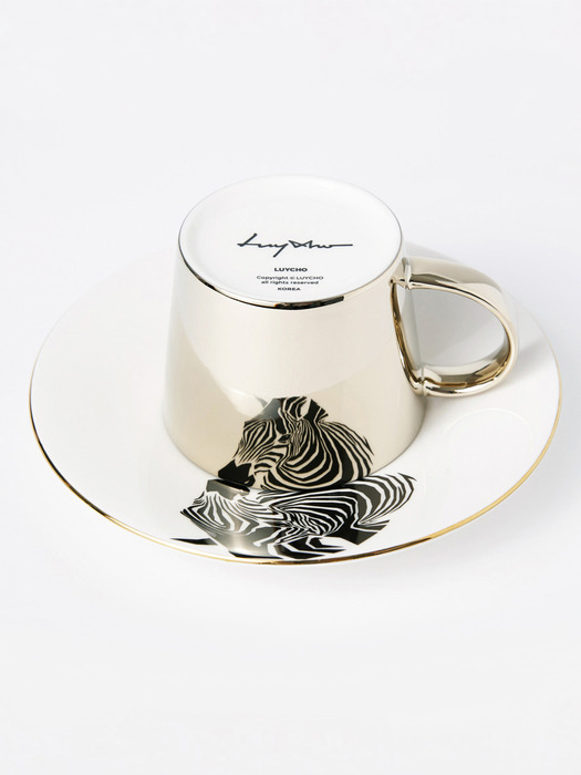 Mirror cup & Chapman’s Zebra / 채프먼 얼룩말