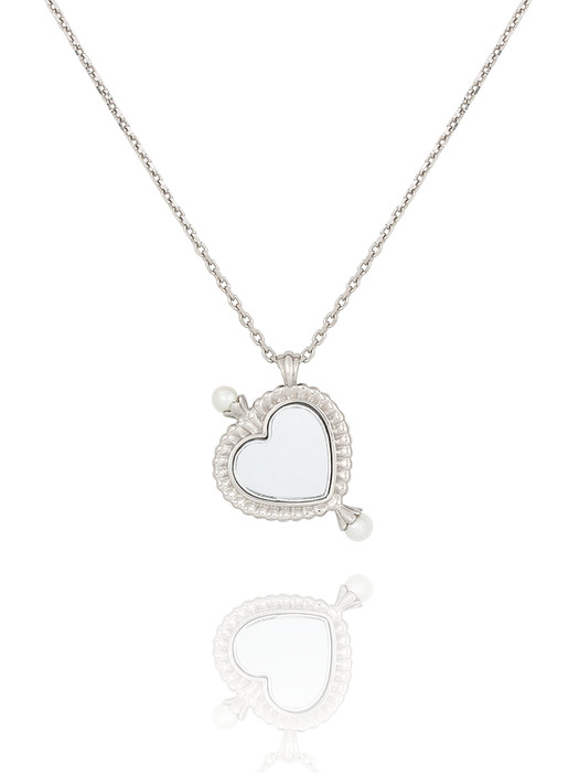 Amour necklace