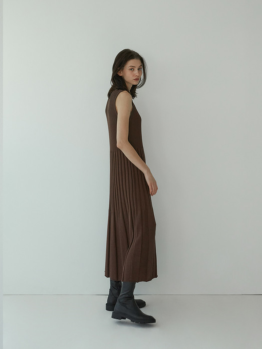 Boucle Ribbed One Piece (Brown)