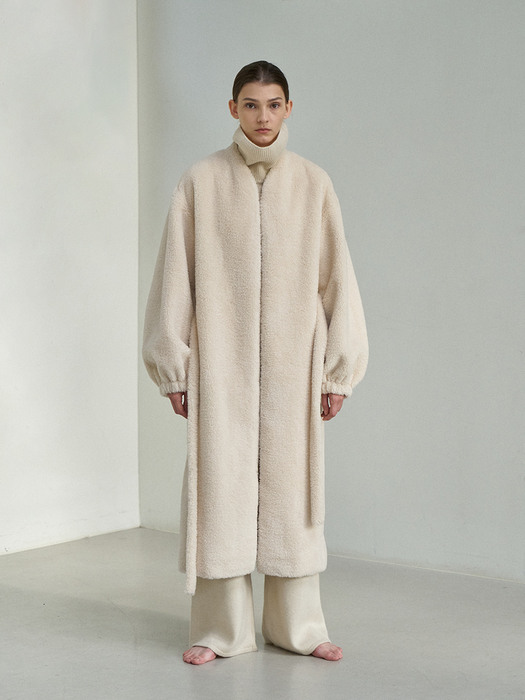 Eco fur nocollar robe coat 에코 퍼 노카라 로브 코트 ivory