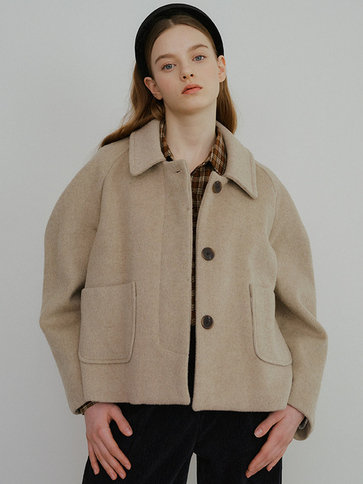 monts 1404 raglan cropped wool coat (beige)
