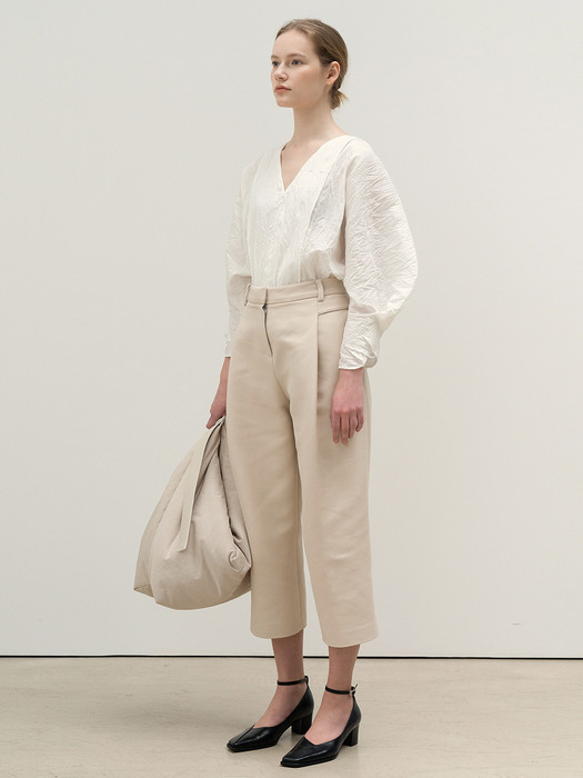 FW20 New Cocoon Blouse White