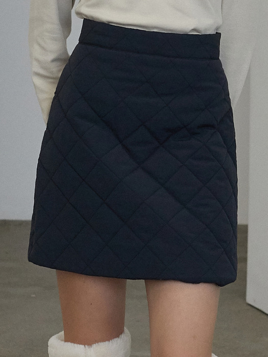j895 quilting mini skirt (navy)