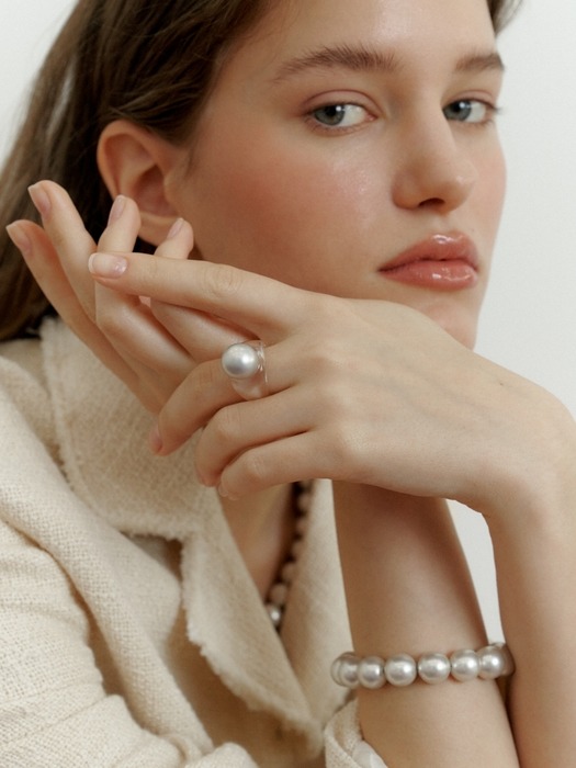 Soft Silver Pearl Ring