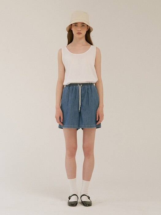 band denim shorts