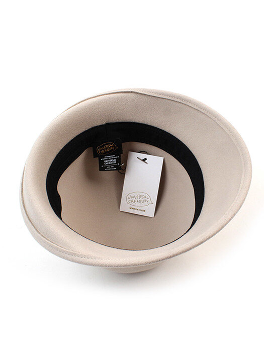 French IV Line Wool Ivory Cloche Hat 울페도라