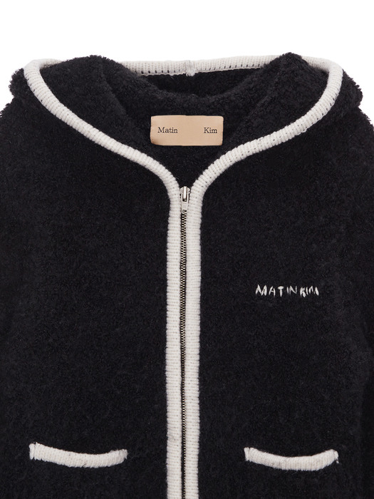 LINE POINTED HOODY ZIP CARDIGAN IN BLACK