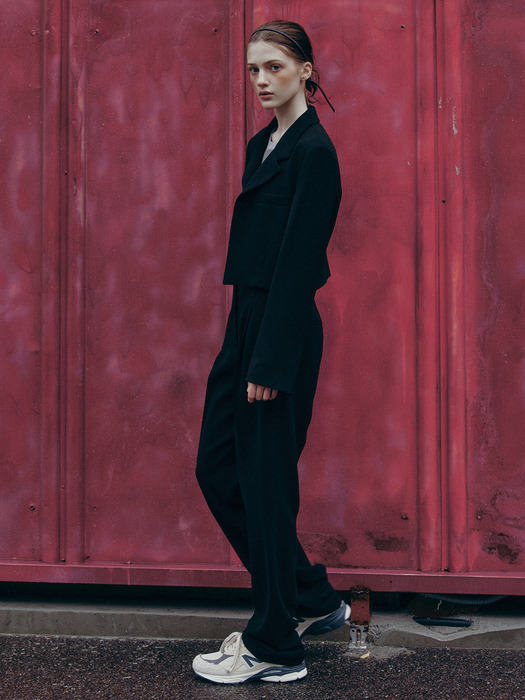 [Drama Signature] Cropped Tailored Blazer + Straight Trousers SET