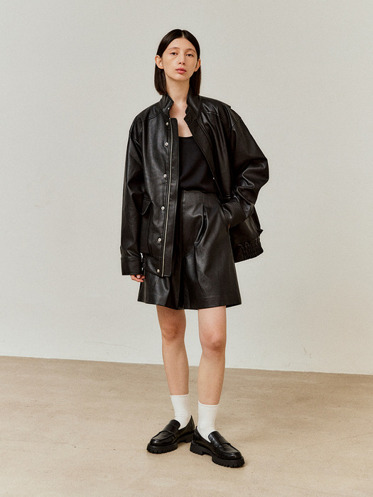 [SS23] FAUX LEATHER SHORTS (BLACK)