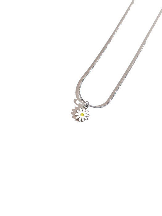 NiRO WHiTE DAiSY SURGiCAL NECKLACE #108