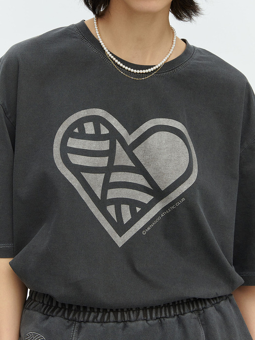BIG HEARTTRACK PIGMENT OVER FIT TEE_CHARCOAL