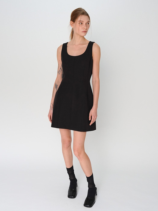 MINI DRESS / BLACK