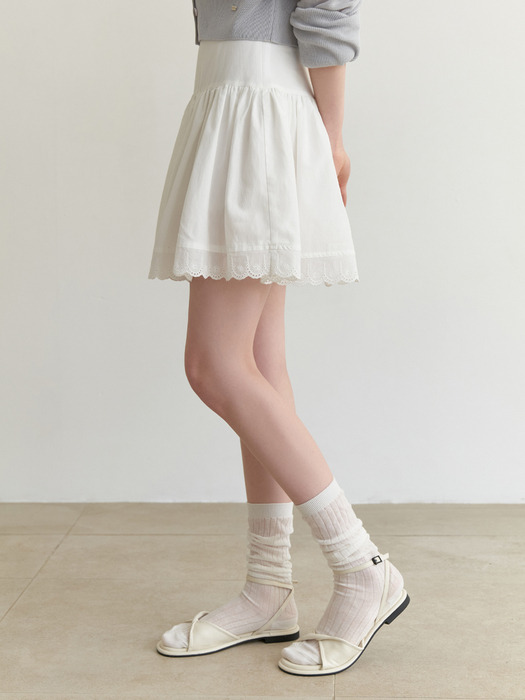 Afternoon mini skirt (white)