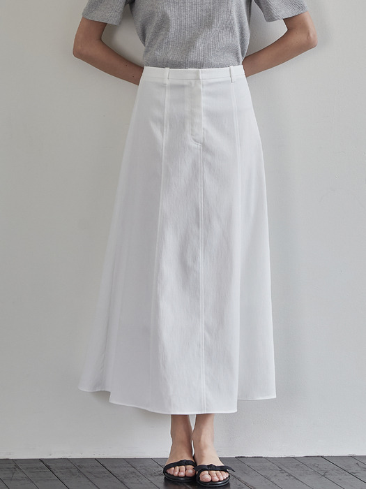 Cutting line flare skirt - White