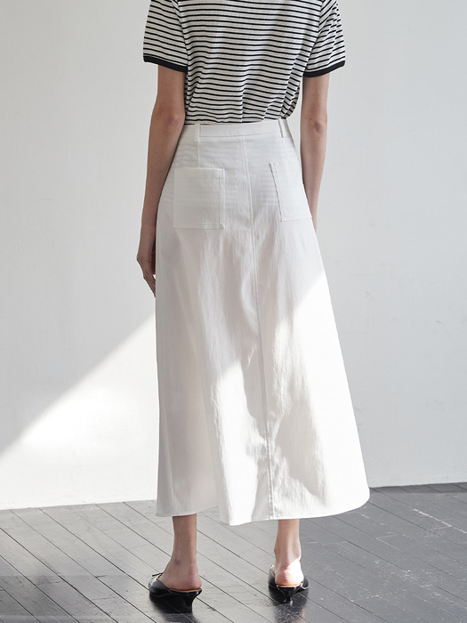 Cutting line flare skirt - White