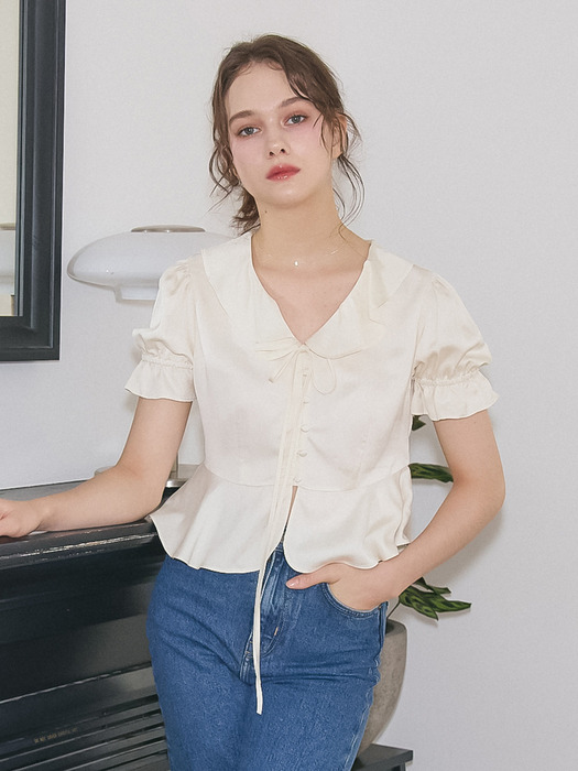 RUFFLE SATIN BLOUSE_CREAM