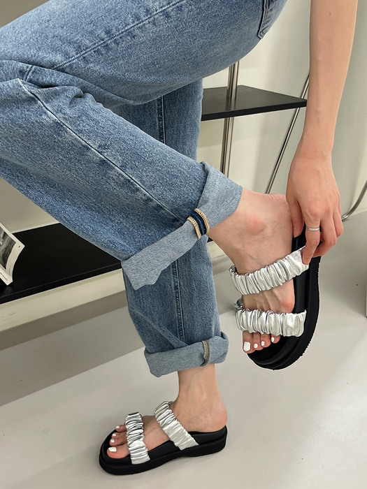 [리퍼브]IS_221356 Shirring Platform Sandals_5cm (Silver)