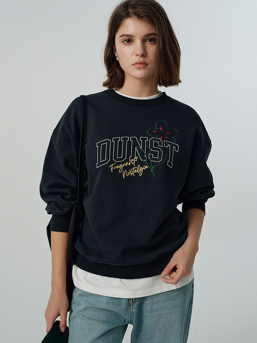 [단독]UNISEX BLOOM LOGO SWEATSHIRT FRENCH NAVY_UDTS5A116N2