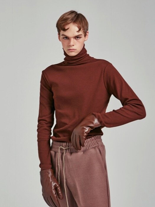 SLIM SIMPLE TURTLENECK T_BROWN