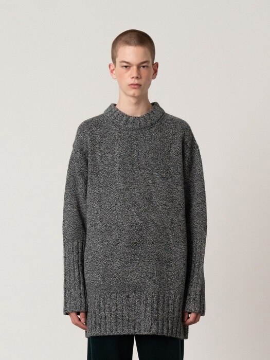 [UNISEX] R OVERSIZE MELANGE KNIT TOP_DARK GREY