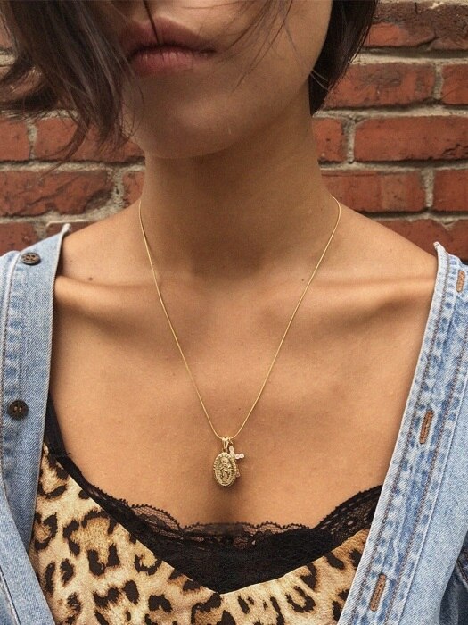 Genevieve necklace (Gold)