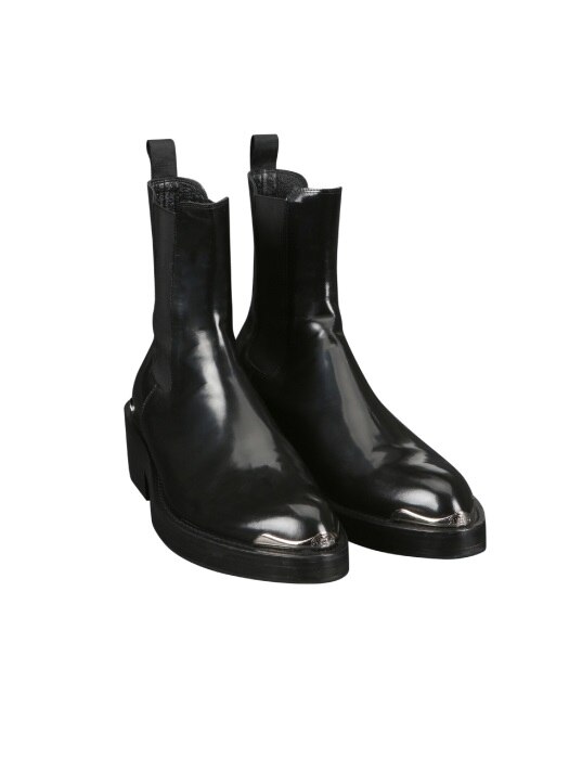 ordinary black ankle boots